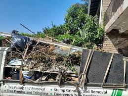 Best Retail Junk Removal  in Deephaven, MN